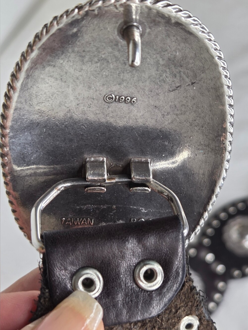 Fossil Size L Women's Belt Black Genuine Leather Silver-tone Buckle & Studs - Picture 8 of 11